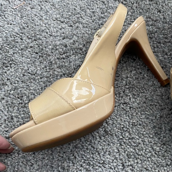 Platform beige sandals - Picture 4 of 6